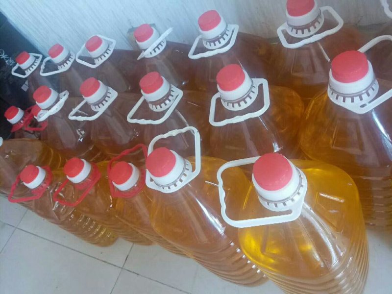 自己种的花生,精挑细选压榨出来的纯正花生油
