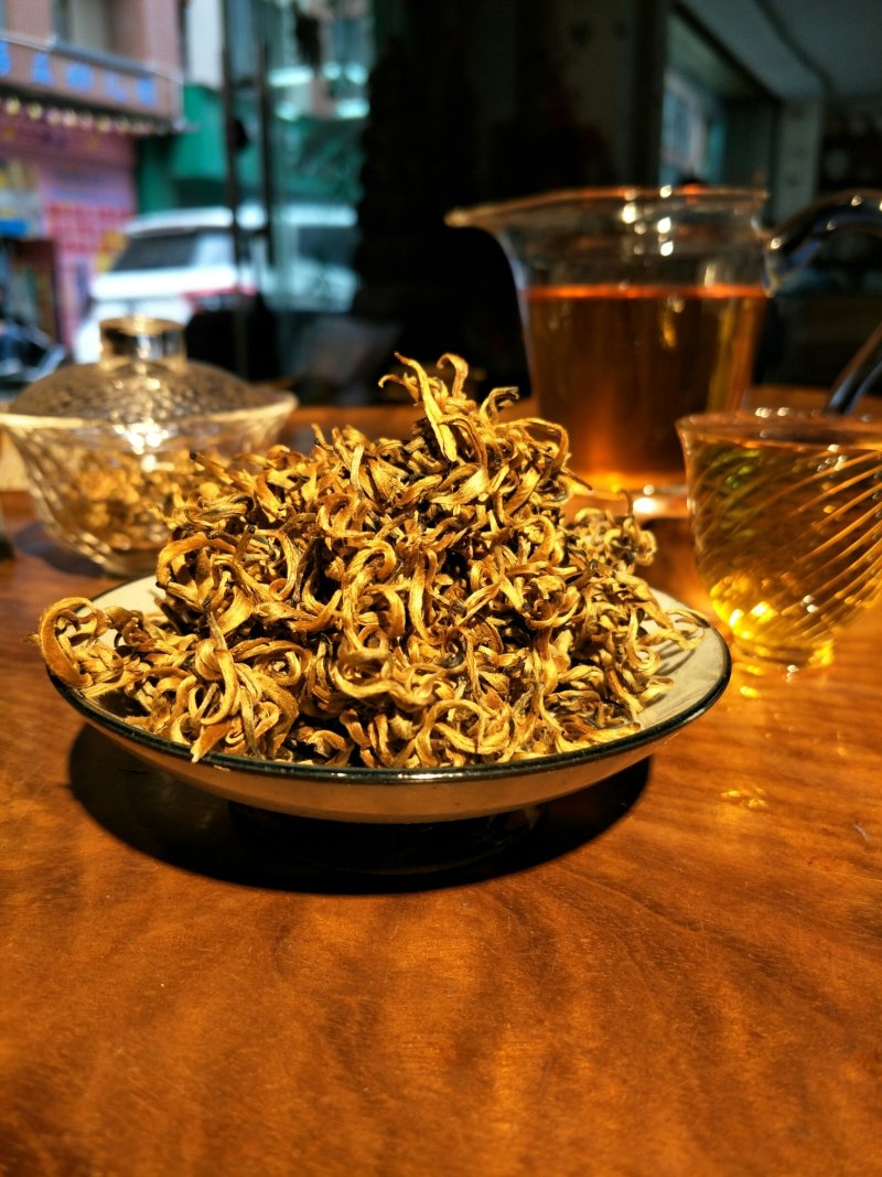 滇红蜜香金芽
