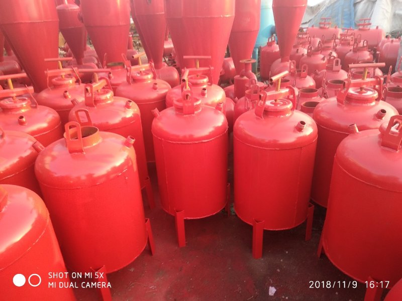 离心过滤器介质过滤器，专门过滤泥沙等比水密度大的杂质