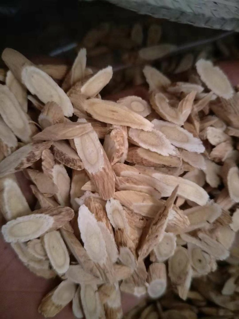 黄芪指甲片，甘肃产地批发零售，货源充足，欢迎产地考察选购