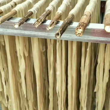 纯手工制作，纯绿色天然没有任何添加剂，自然晾晒！