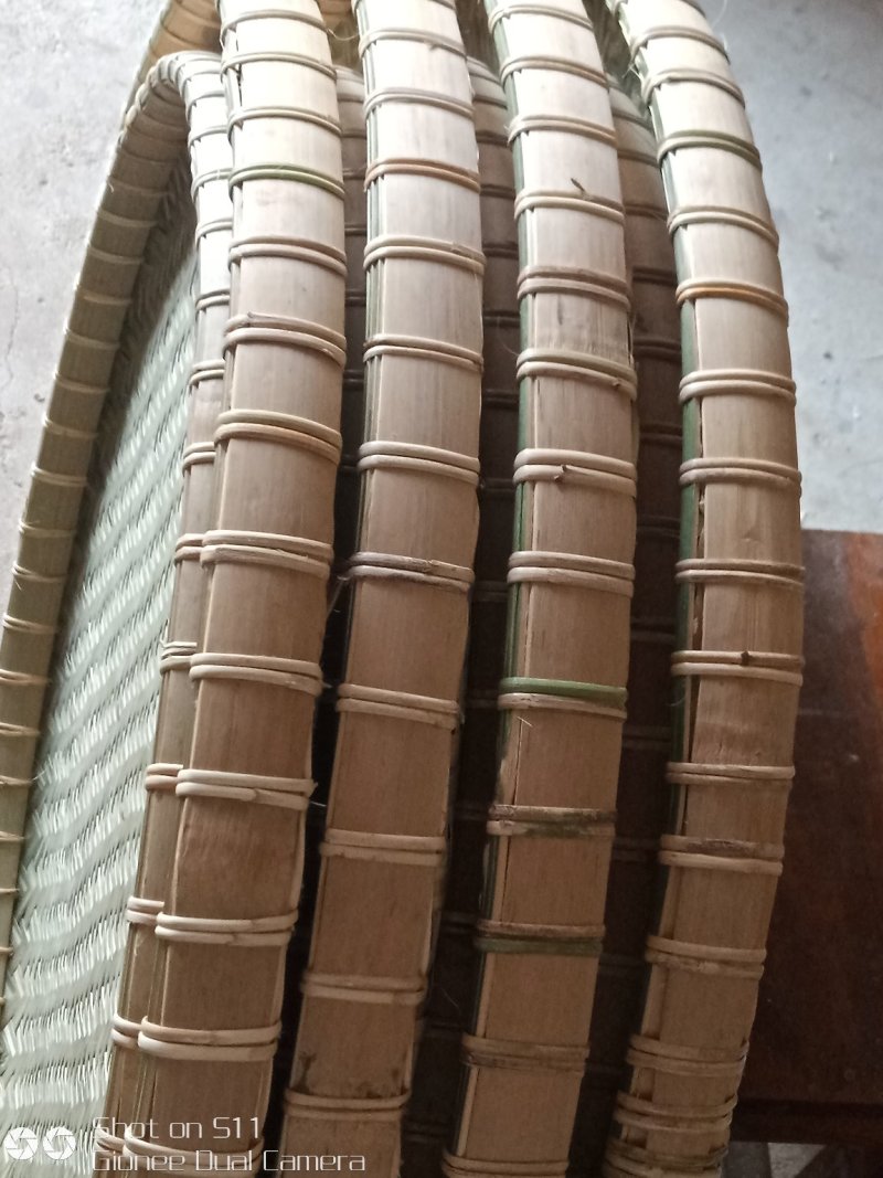 农用百货竹子两年以上，新鲜藤条绑扎，全手工编织，用经久耐