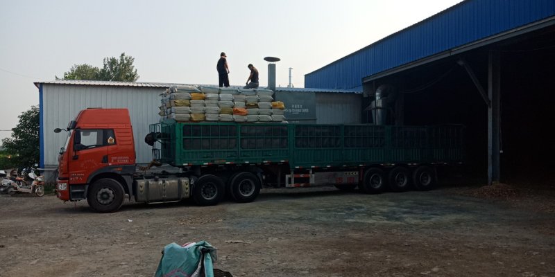 山东省菏泽市郓城县常年大量供应玉米芯颗粒，可达工厂化要求