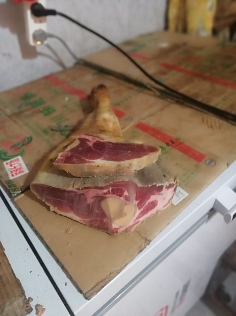 腊猪蹄火腿精品火腿