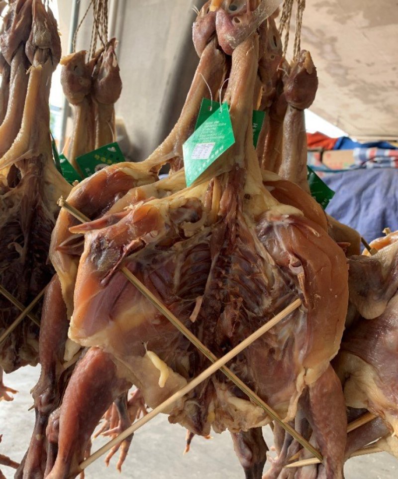 腊鸡风干鸡市场年货热卖产品