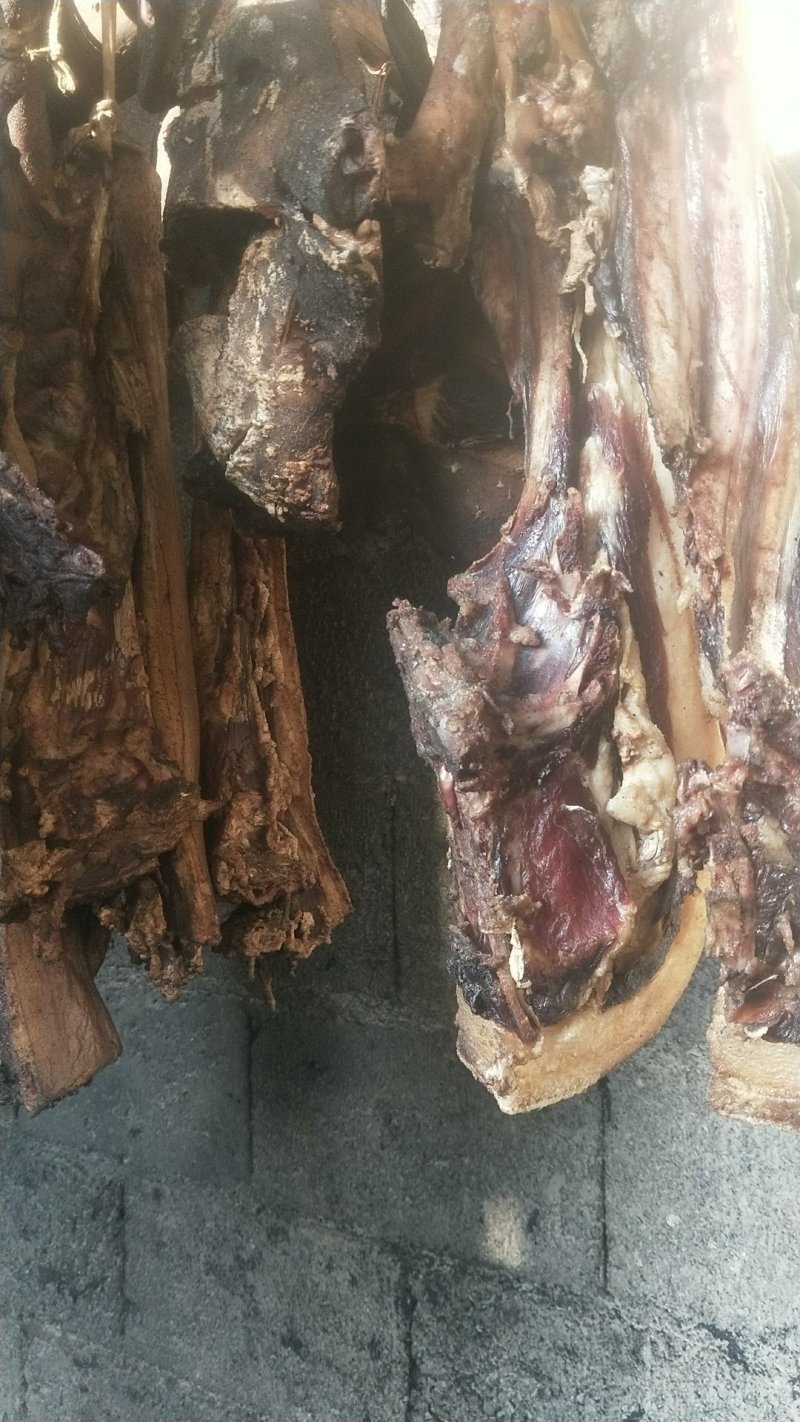 凉山州越西县农村自萩腊肉
