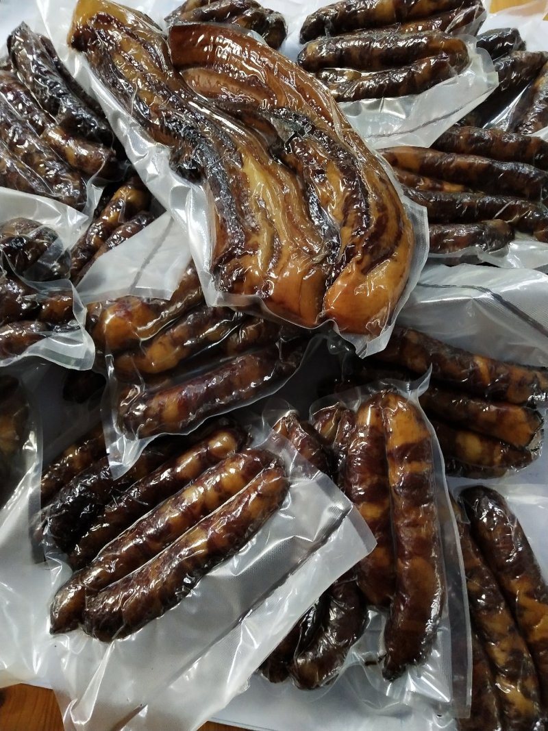 纯土猪腊肉腊肠欢迎前来订购