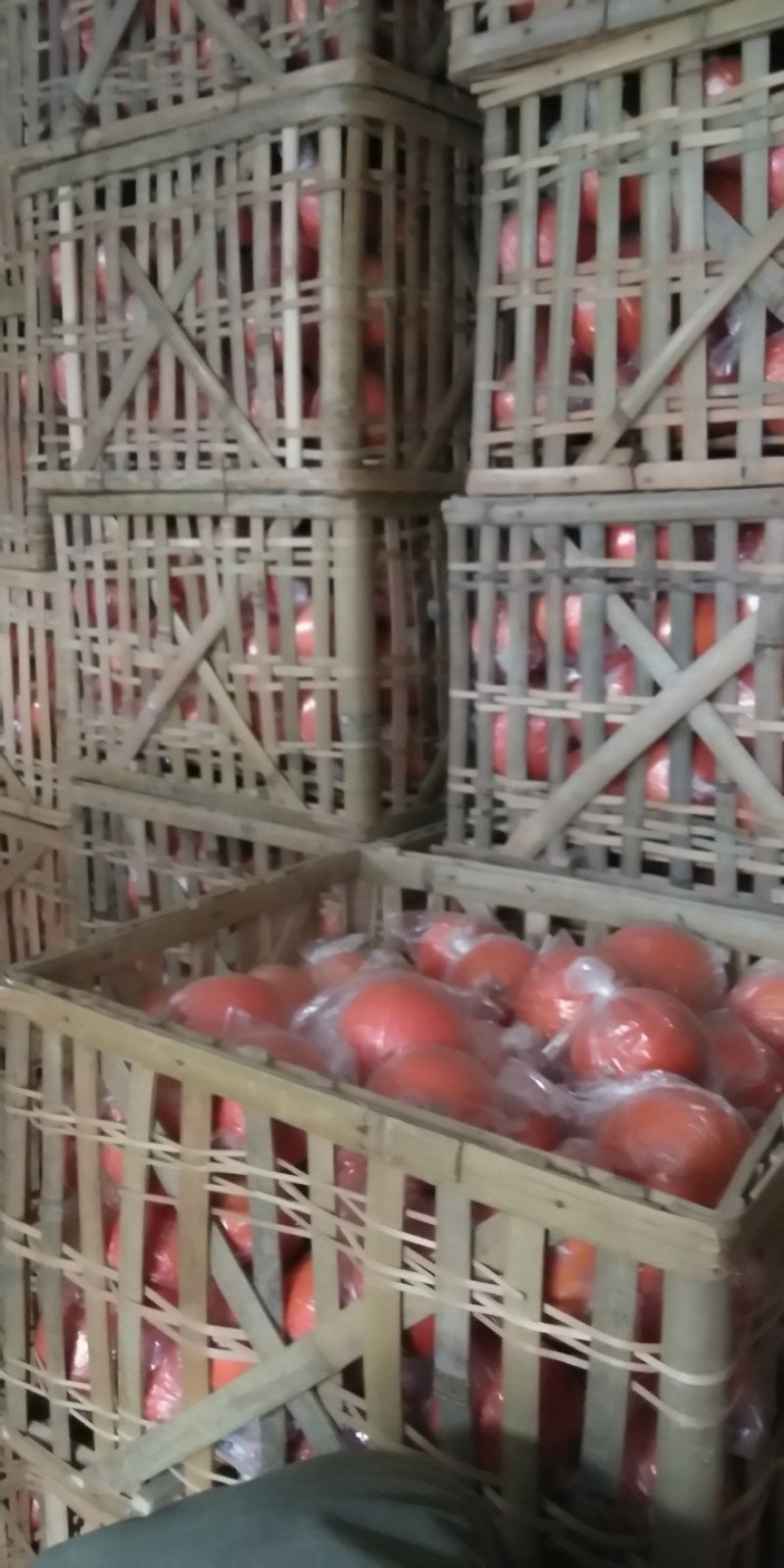 柑橘类，纽荷尔脐橙，表面光滑，