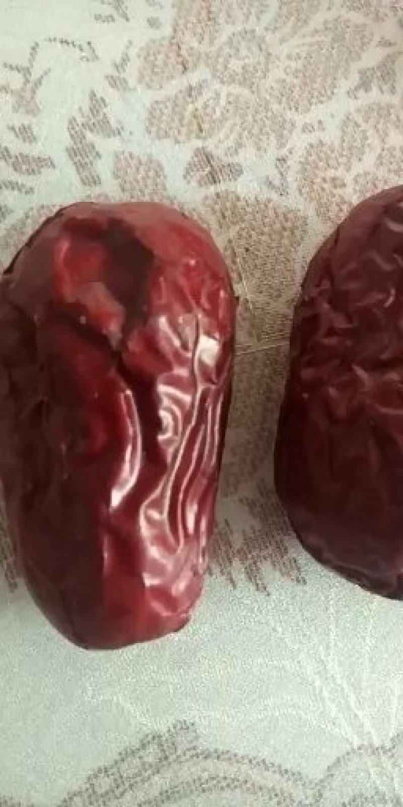 和田大枣，新疆若羌合作社发货，都是今年的新品，肉多籽小。