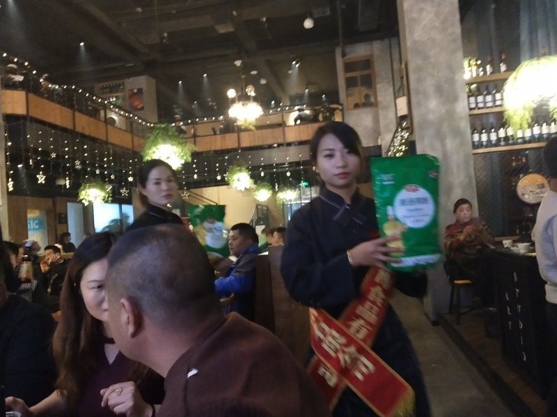 智博鸡精，餐饮名牌！名厨首选！
