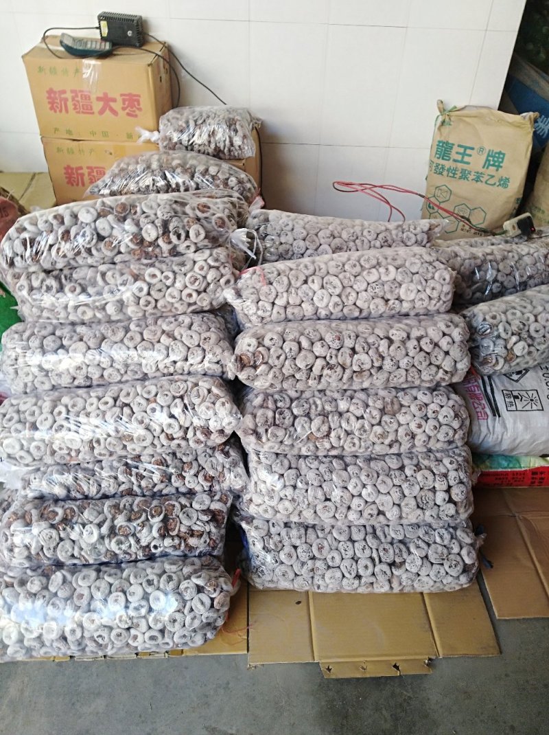 老山柿饼，纯天然，纯手工，好吃无污染