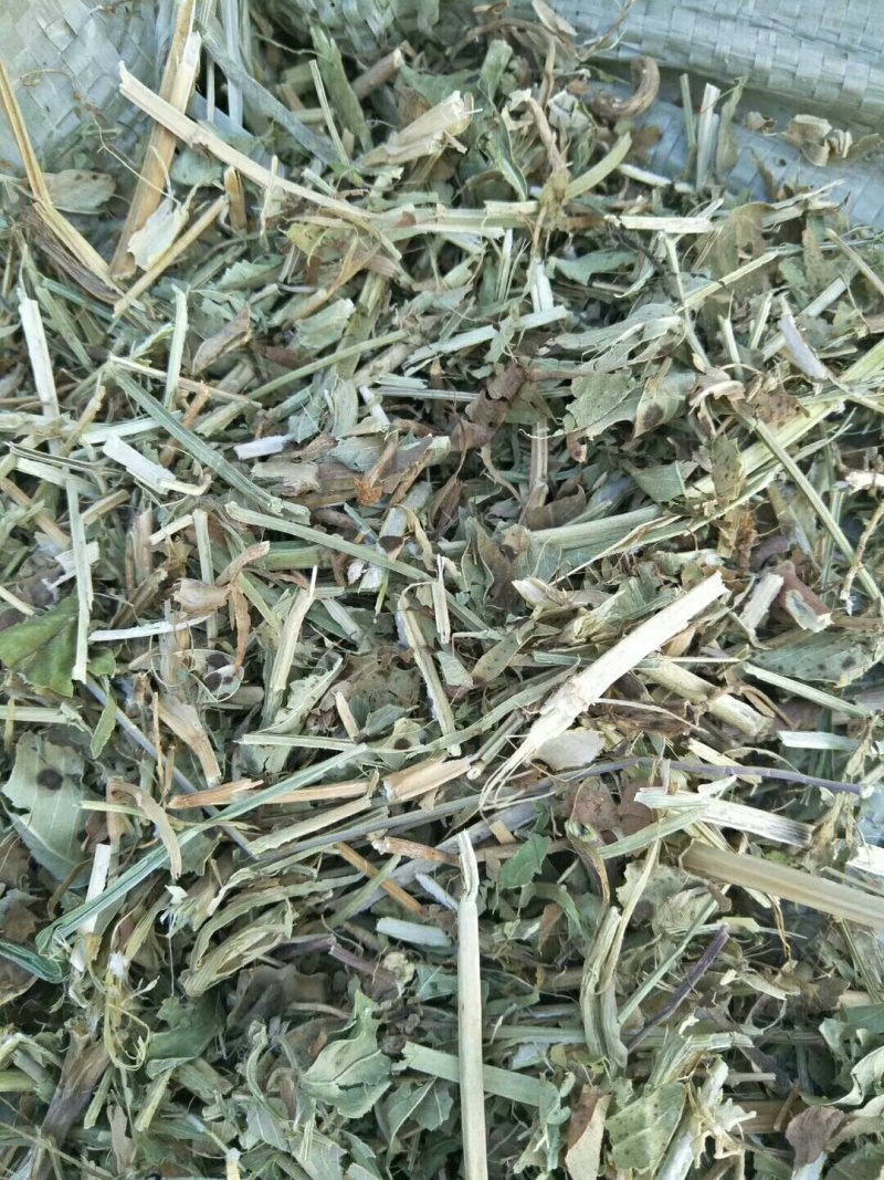 花生秧，牛，羊最爱吃的草料
