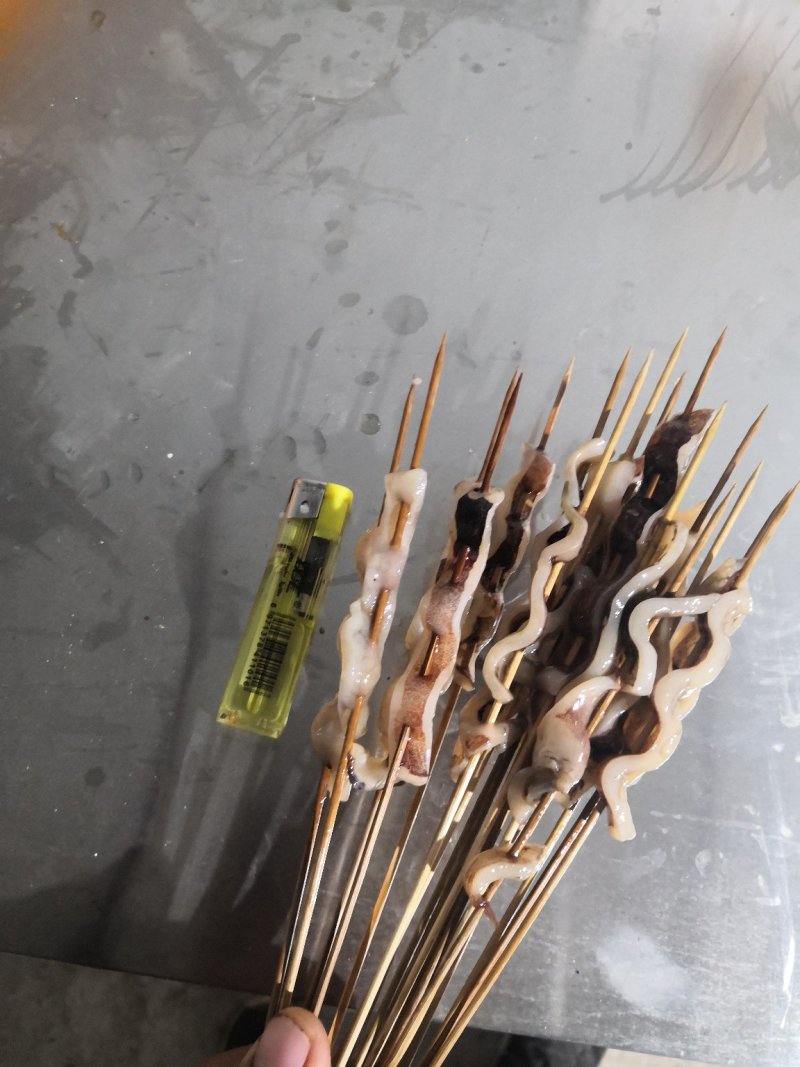 鱿鱼串，鱿鱼小串，海鲜小串供应