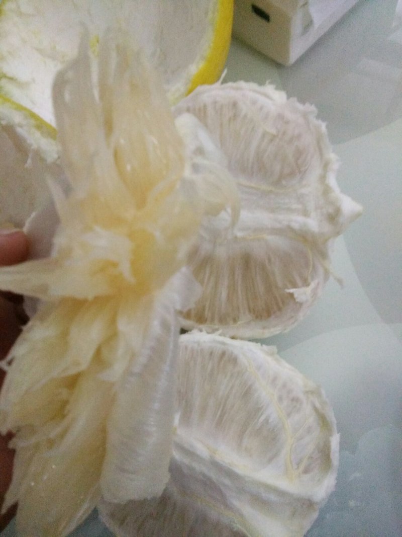精品百年老树香柚特级沙田柚，水份足糖份高，味甜如蜜。