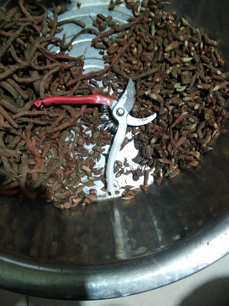 水洗野生丹参，丹参大条，手工剪的丹参片，无硫，无添加。