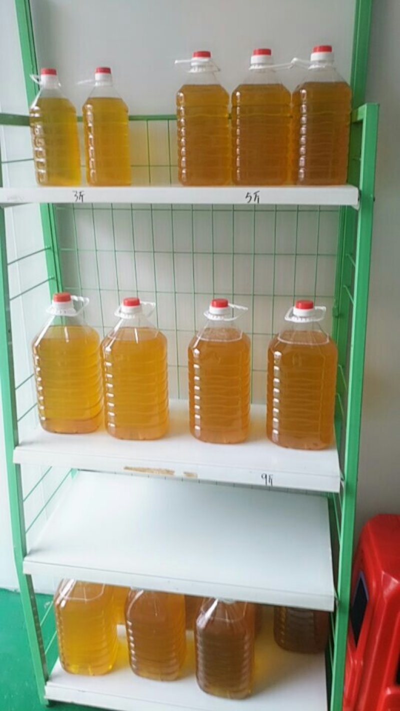 自产自榨花生油，花生麸，假一赔十诚信经营