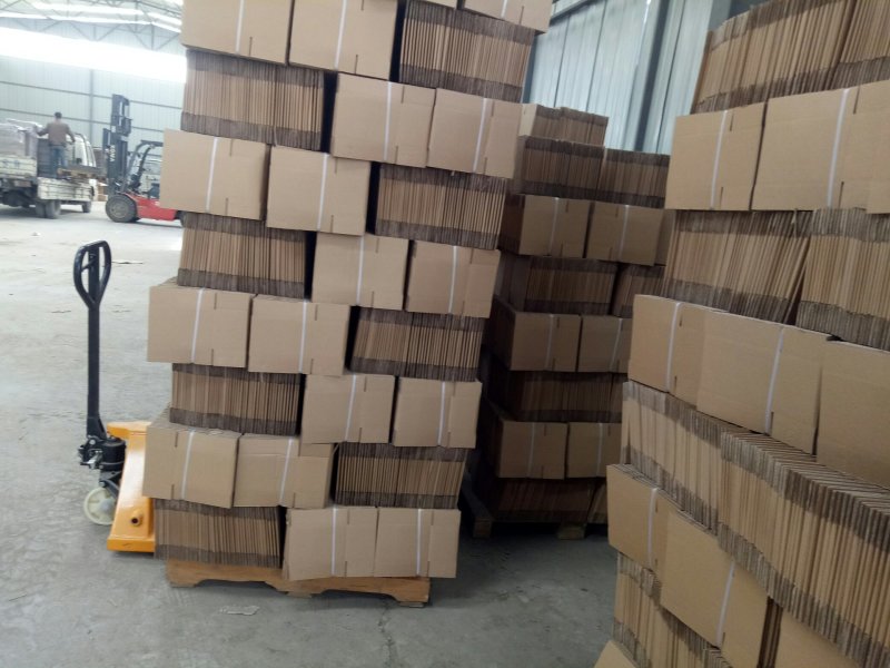 河南省内送货4号包装快递速递通用空白箱，可定做任意尺寸。