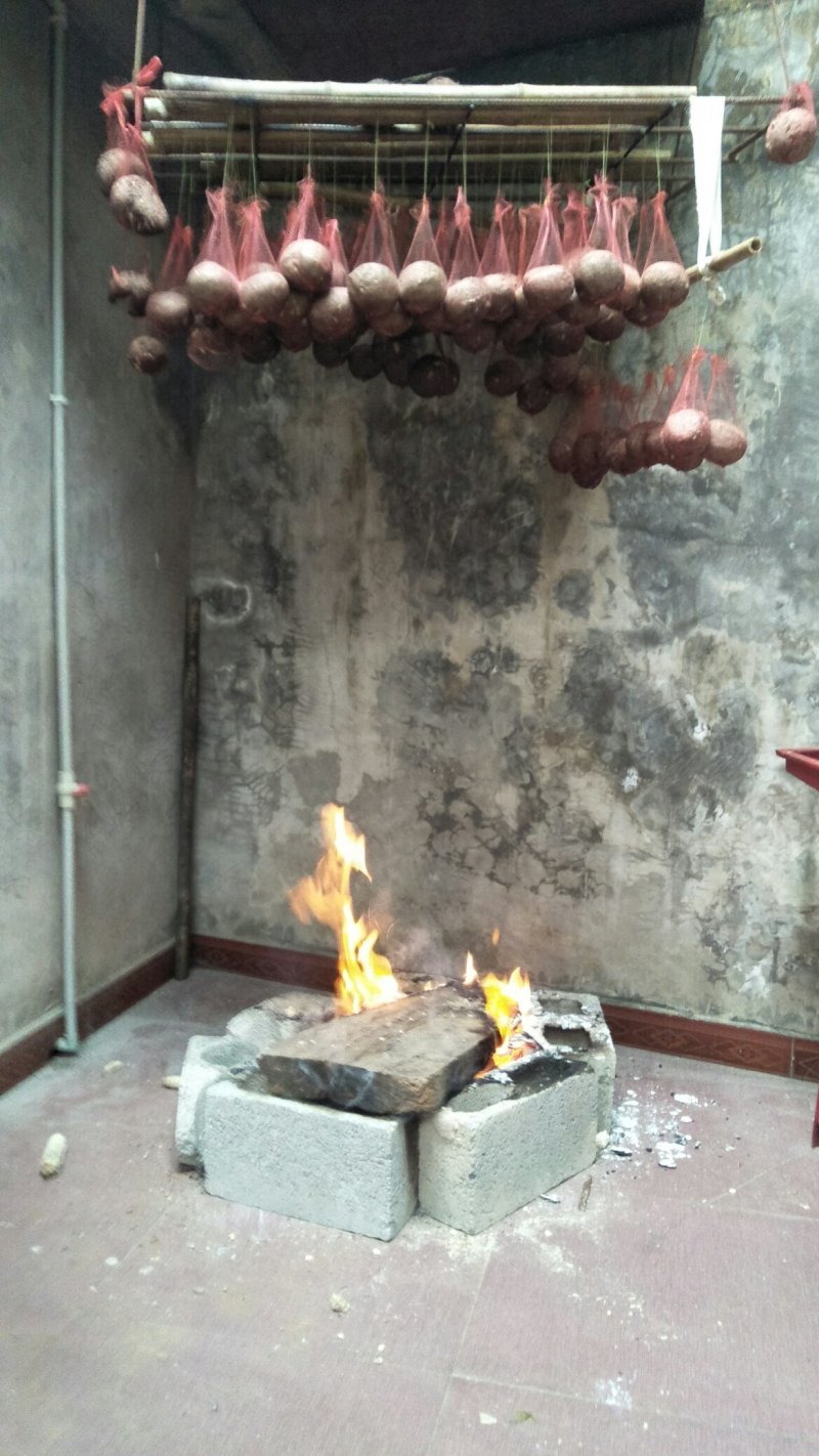 农家血腊豆腐球