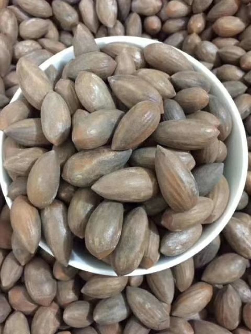 自己诸暨枫桥香榧，价格美丽，送人首选
