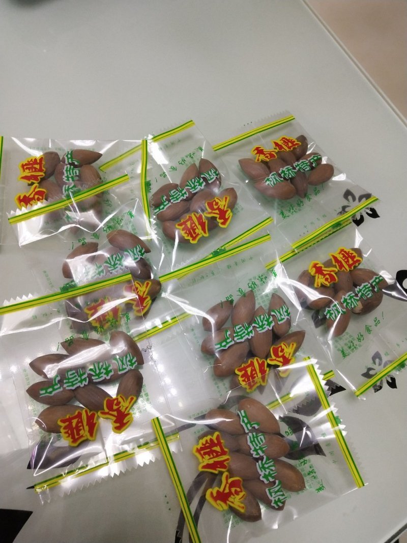 自己诸暨枫桥香榧，价格美丽，送人首选