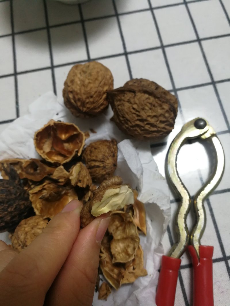 铁壳紫皮深山核桃28/斤