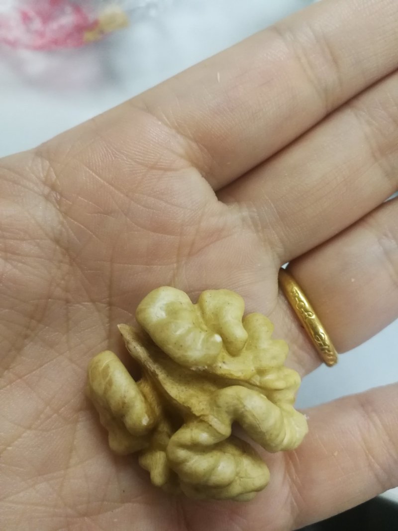 新疆一级纸皮核桃25/斤