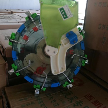 小粒种子播种机