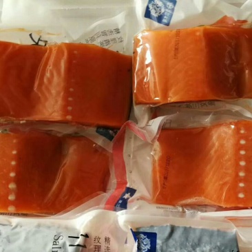 三文鱼，块，整条。都有货，厂家直接供应，质量保证，价格优