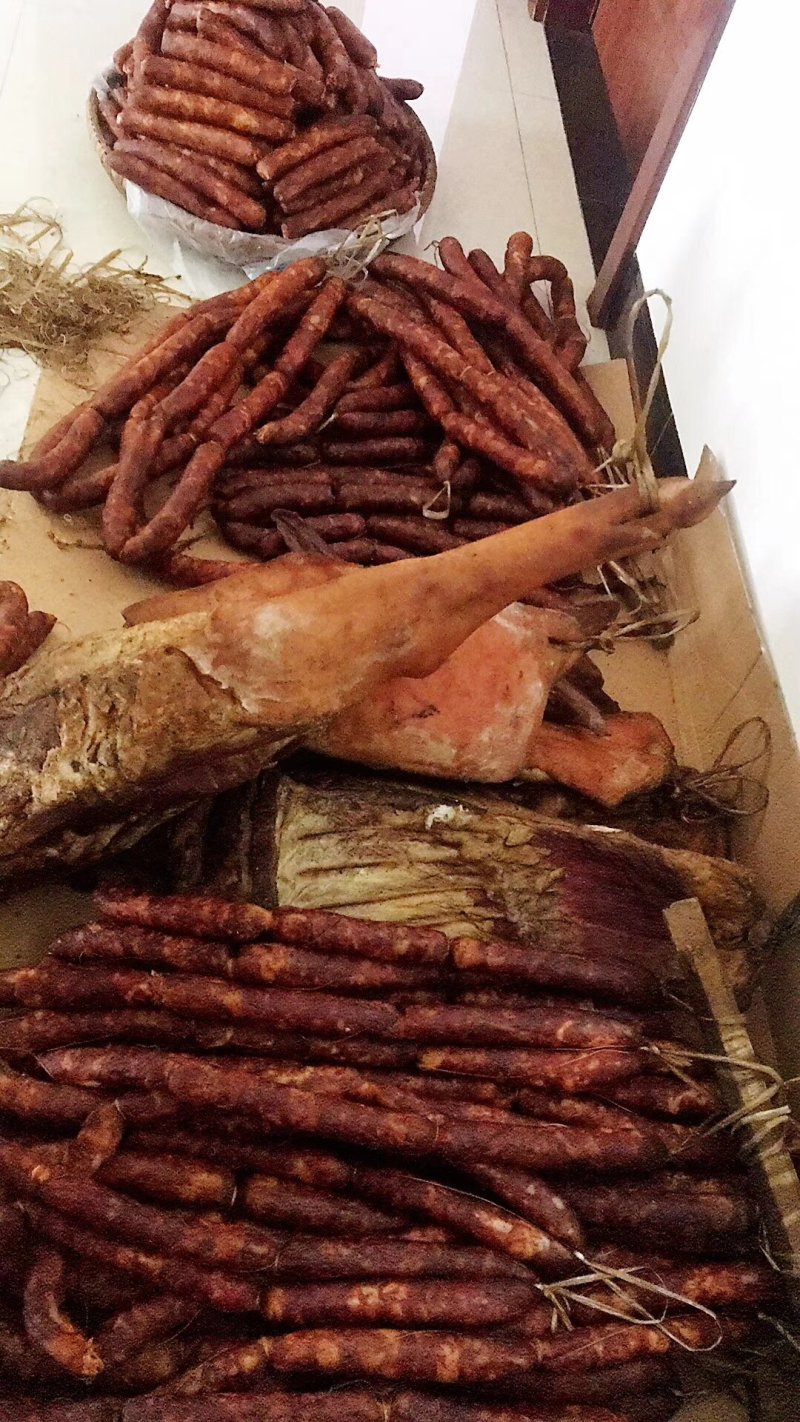 湘西香肠腊肉熏制