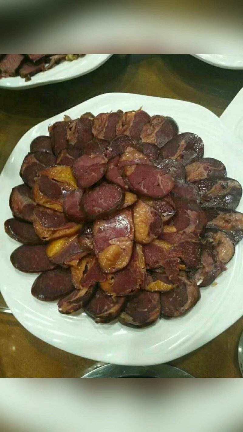 伊利特色熏马肉熏马肠