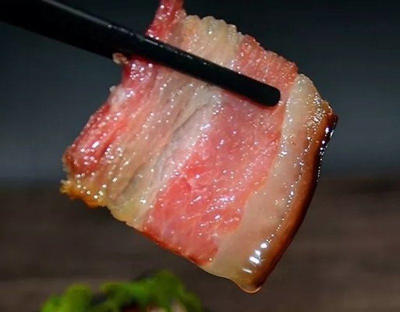 农村自家烟熏的土猪腊肉