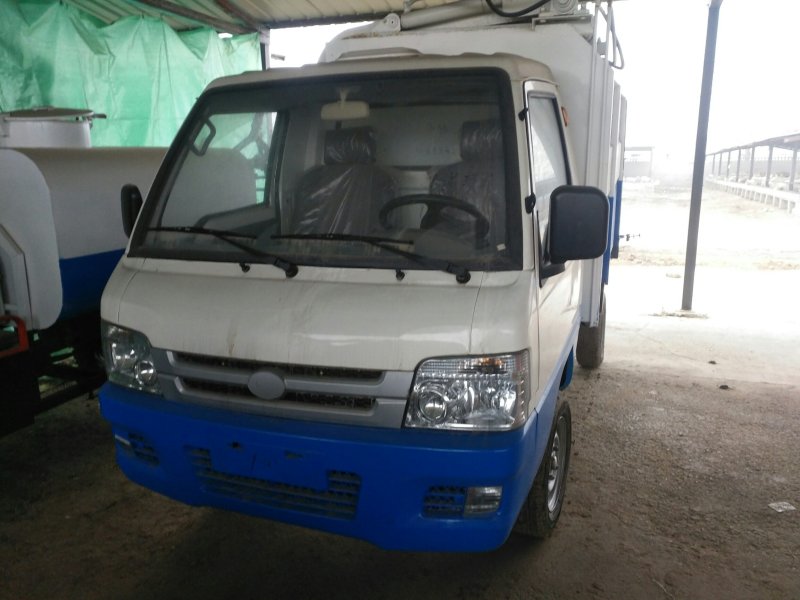 电动四轮挂桶垃圾车三轮洒水车扫地车