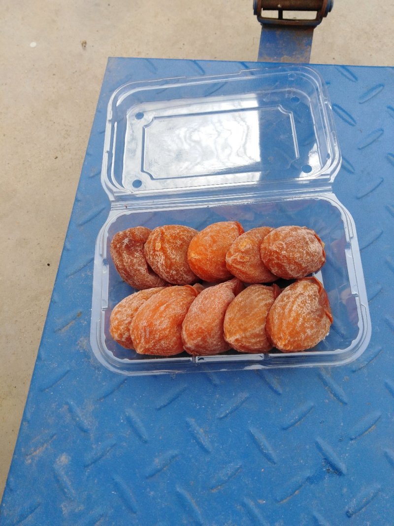 柿饼出货中………
