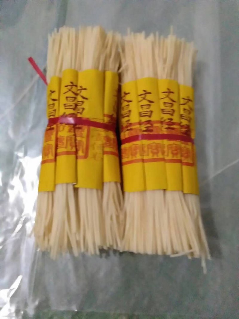 全国最大万亩灯心草基地