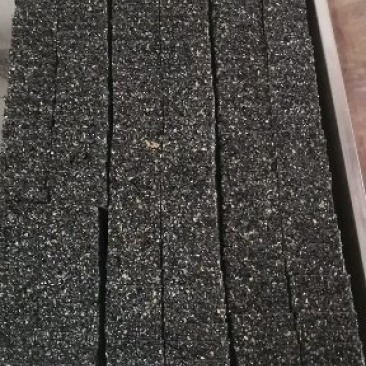 山芋系，纯芝麻糖。