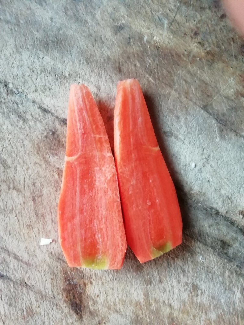 加工厂胡萝卜长期供应现可切顶加工，把酱用，切丁都可以
