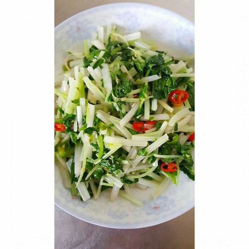 新鲜水芹菜