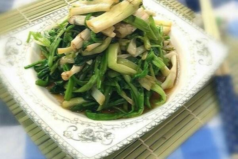 新鲜水芹菜