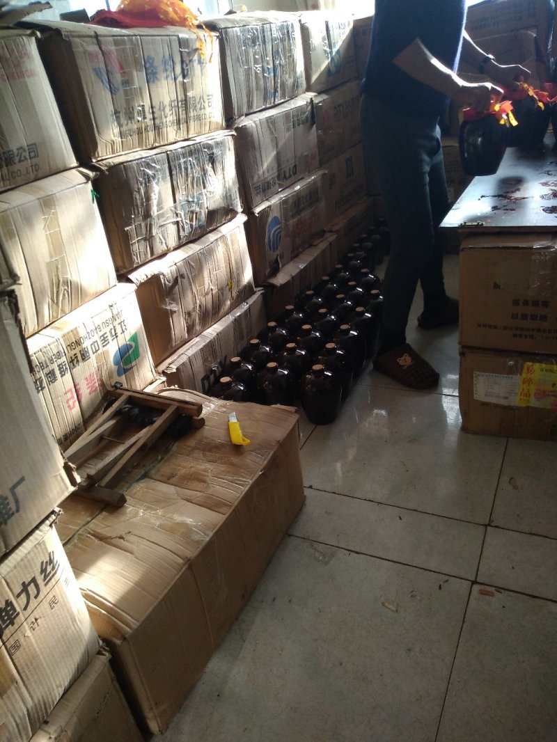 散装纯粮食高粱白酒，手续齐全可以全国发货。