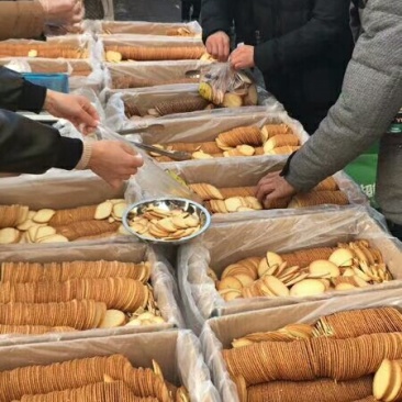 蛋黄薄饼脆，饼干，年货，赶集热卖