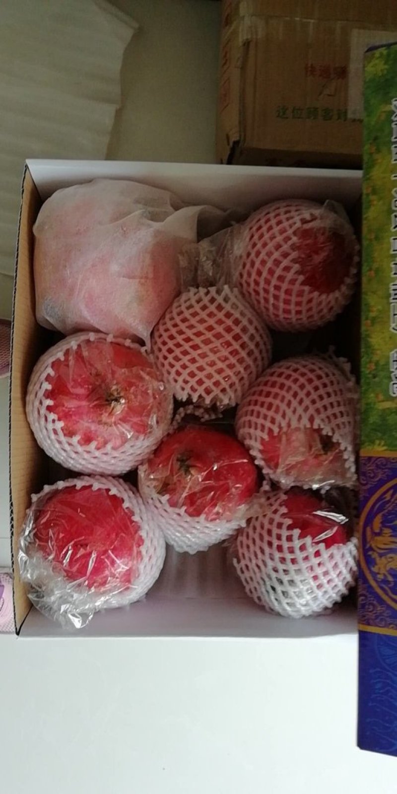 自产自销的石榴，酸中带甜。