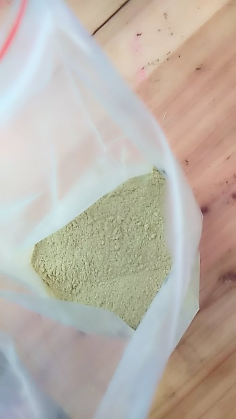 铁皮石斛粉、金福顺石斛加工厂生产、经过烘干、肉质饱满～