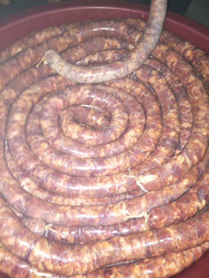 大家好，我专销土产品，销有，腊肉，腊牛肉，腊排骨，腊猪