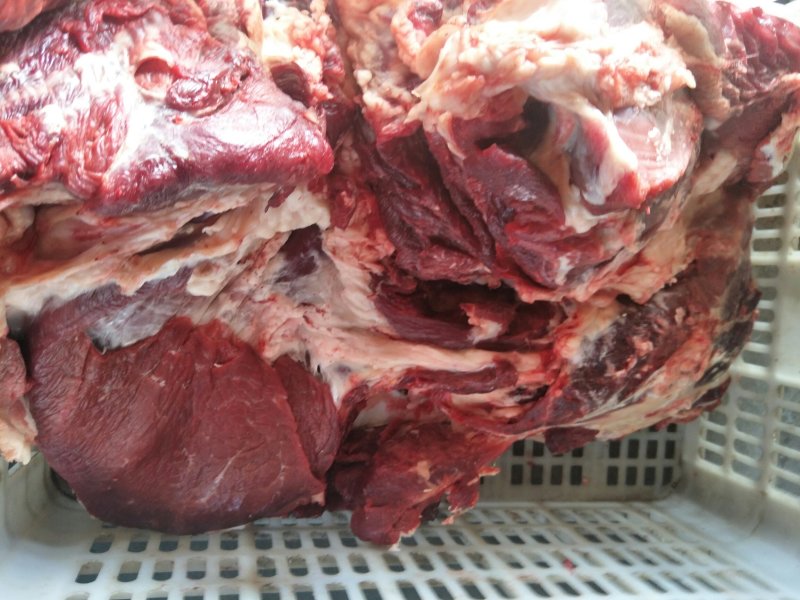 大家好，我专销土产品，销有，腊肉，腊牛肉，腊排骨，腊猪