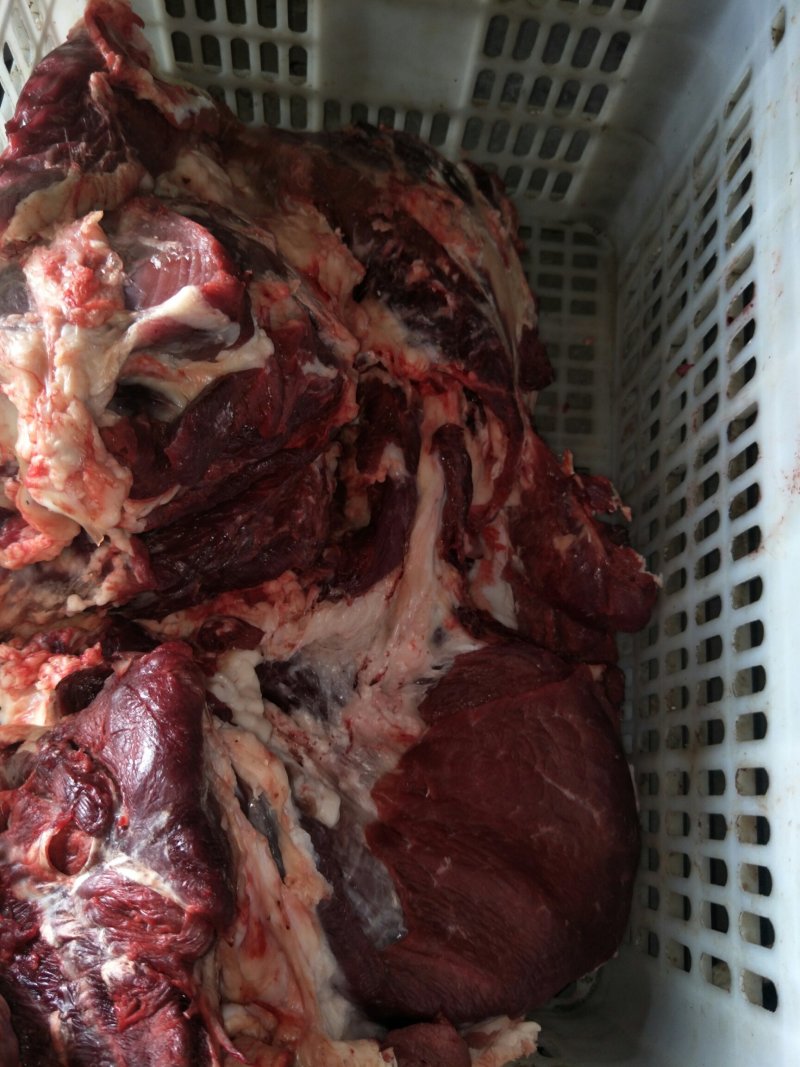 大家好，我专销土产品，销有，腊肉，腊牛肉，腊排骨，腊猪