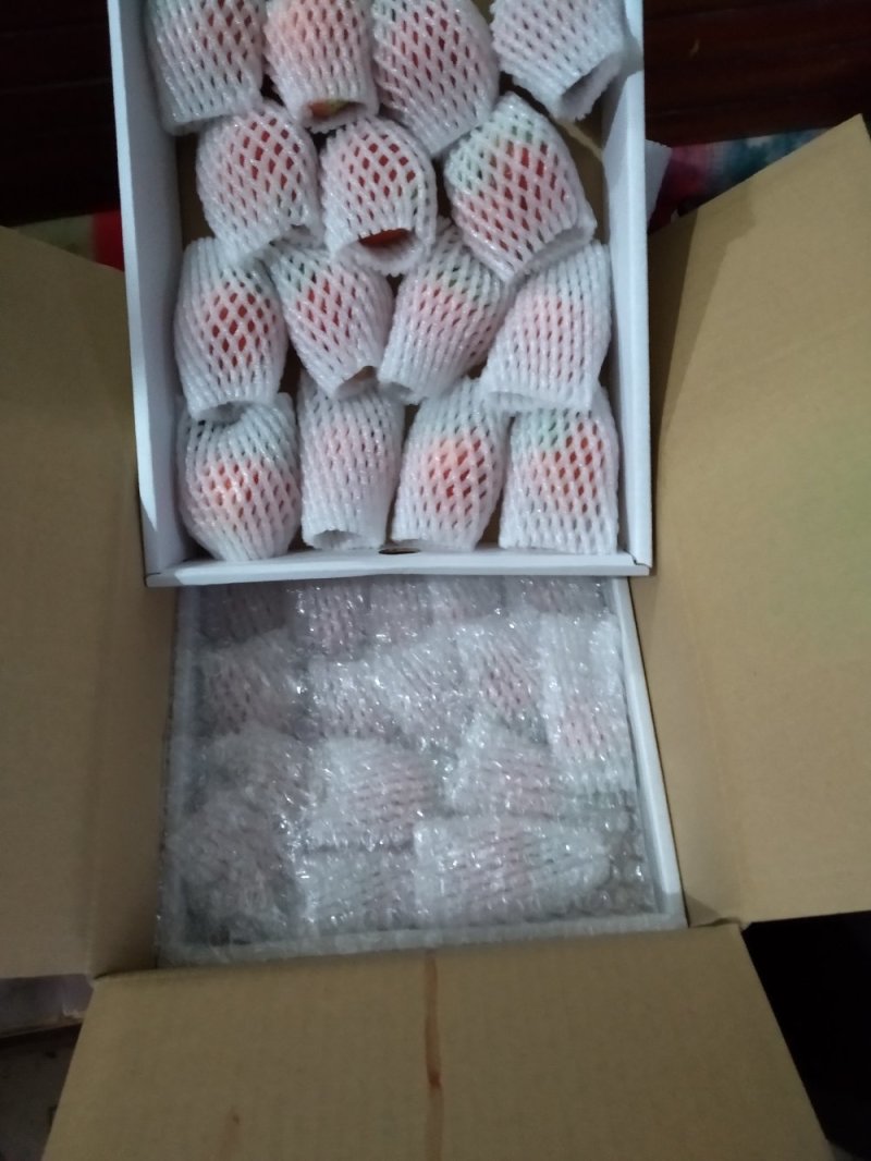 精品甜查理草莓量大从商超直供欢迎咨询
