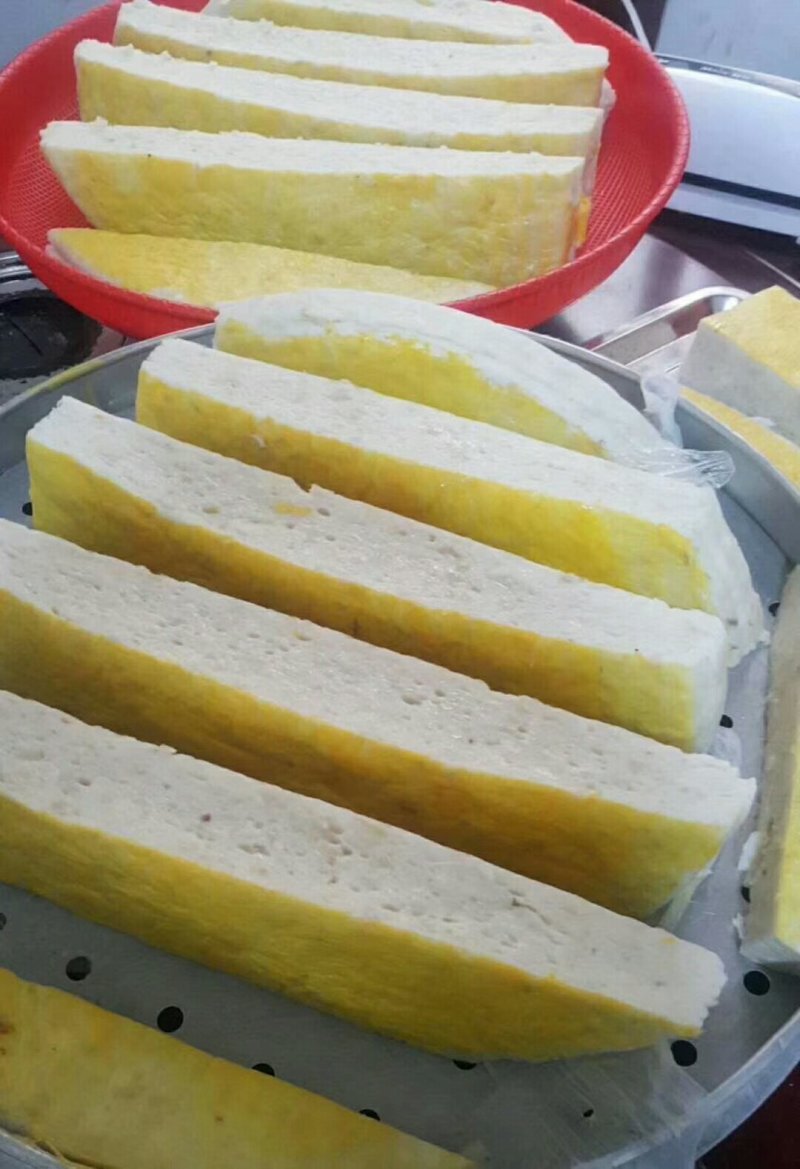 荆州特产，钝手工草鱼鱼糕，我们的草鱼是现杀现做的