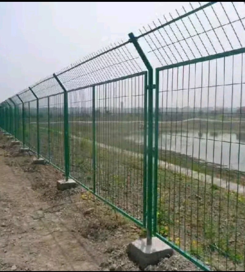 护拦围网，养殖围网，隔离网。圈地网。养鸡网。