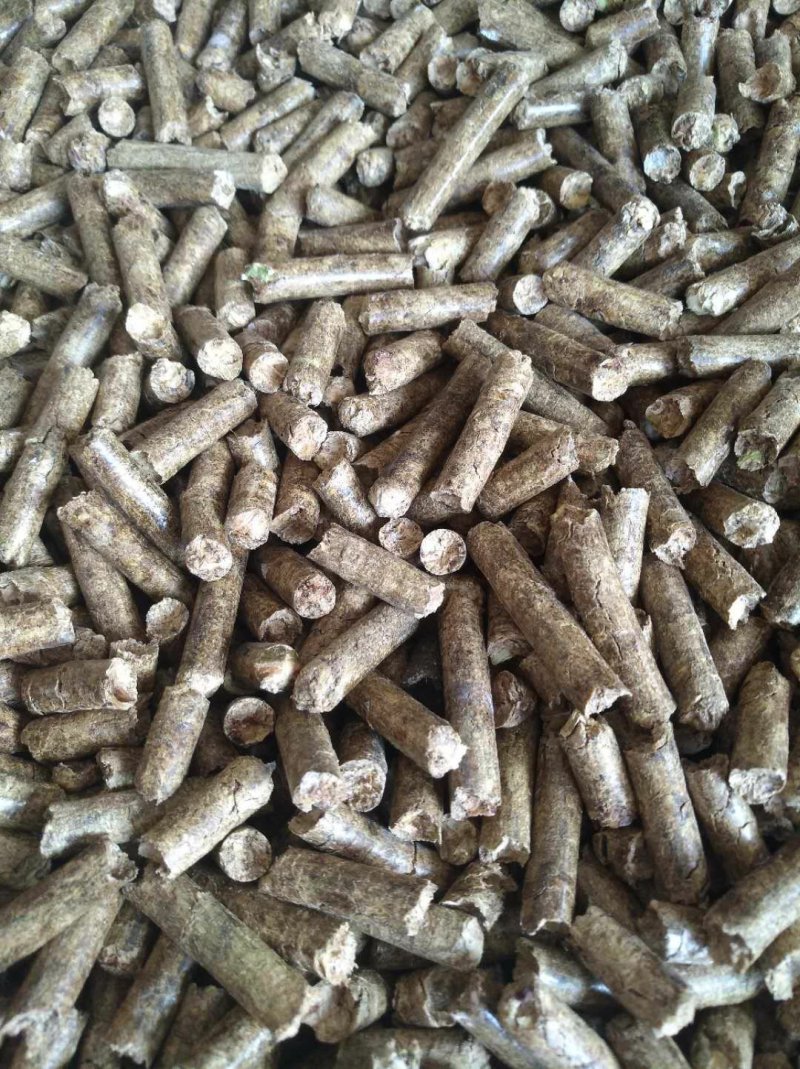 大量出售散装袋装花生壳燃烧颗粒