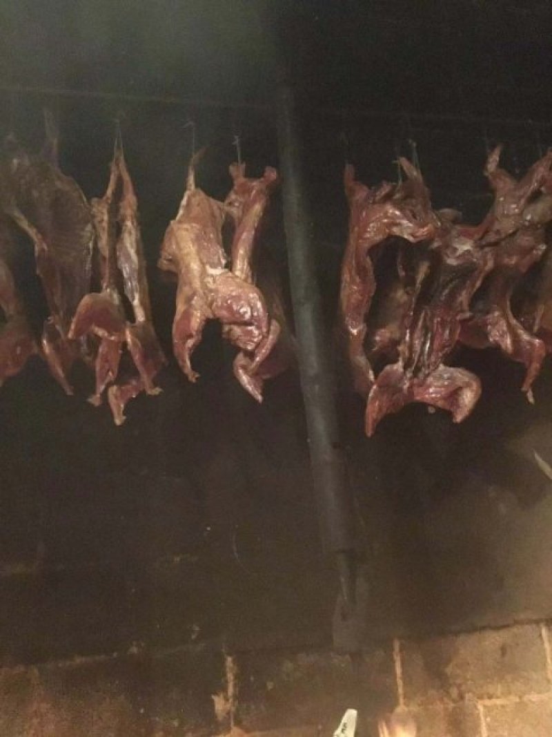 腊兔腊肉家乡特产舌尖上的美味